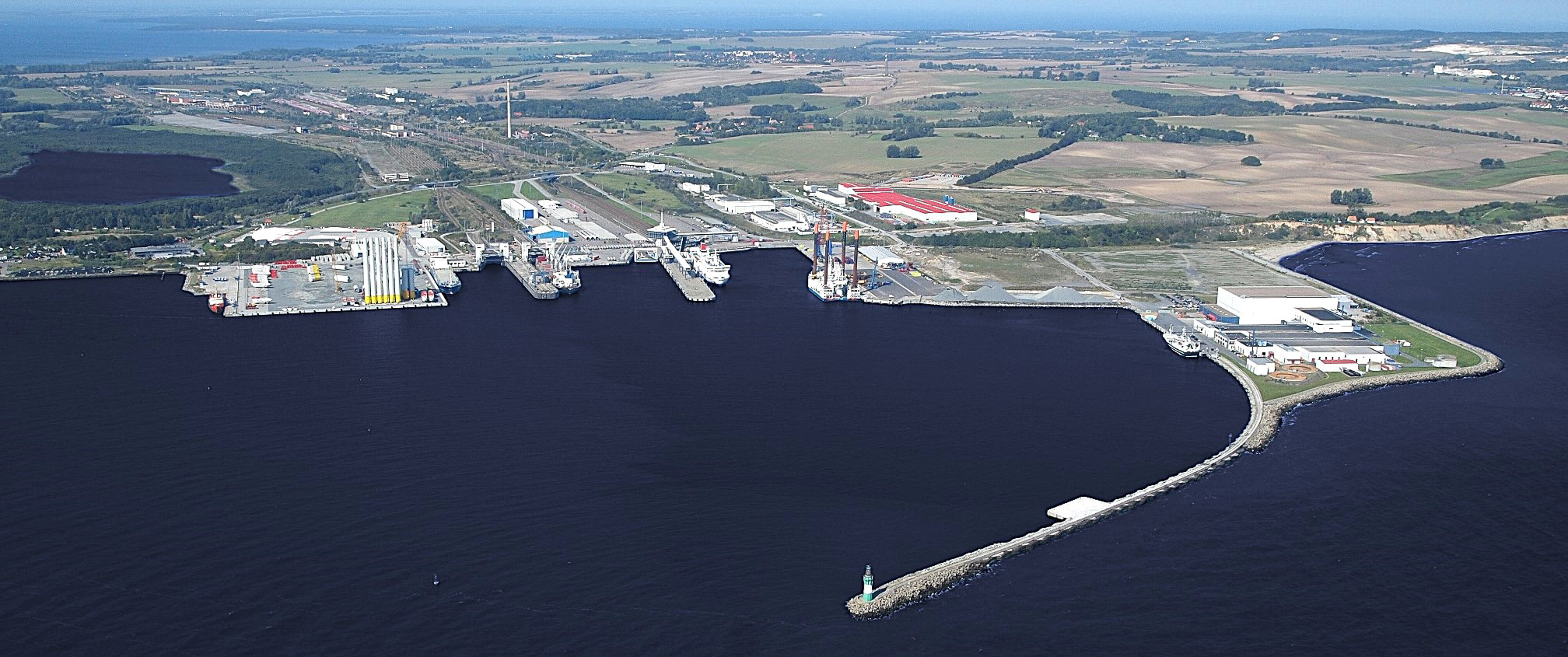 spuelfeld-faehrhafen-herstellung-schiffsliegeplatz Spülfeld am Fährhafen in Sassnitz-Mukran