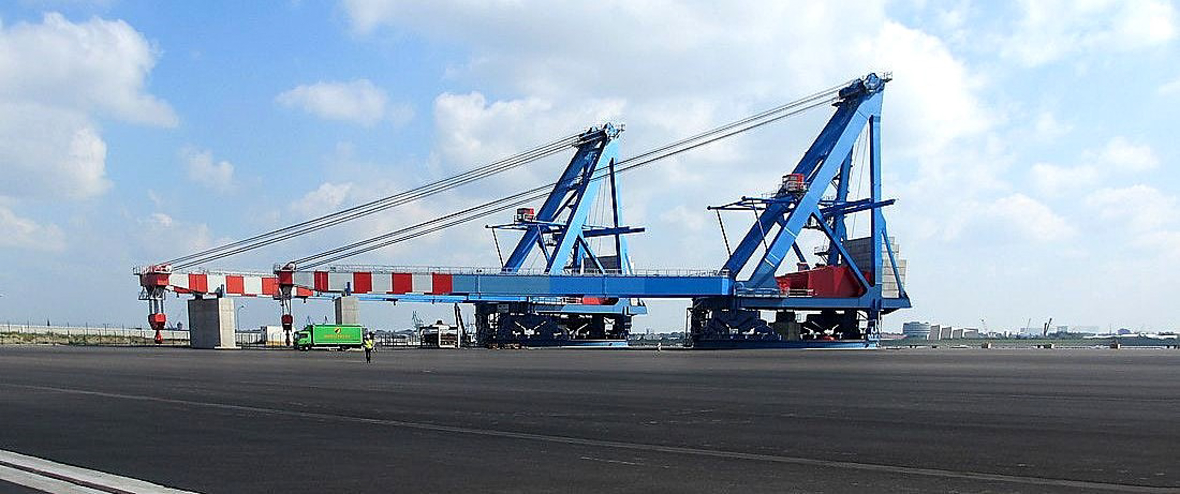 Schwerlast-Kaianlage in Nordenham